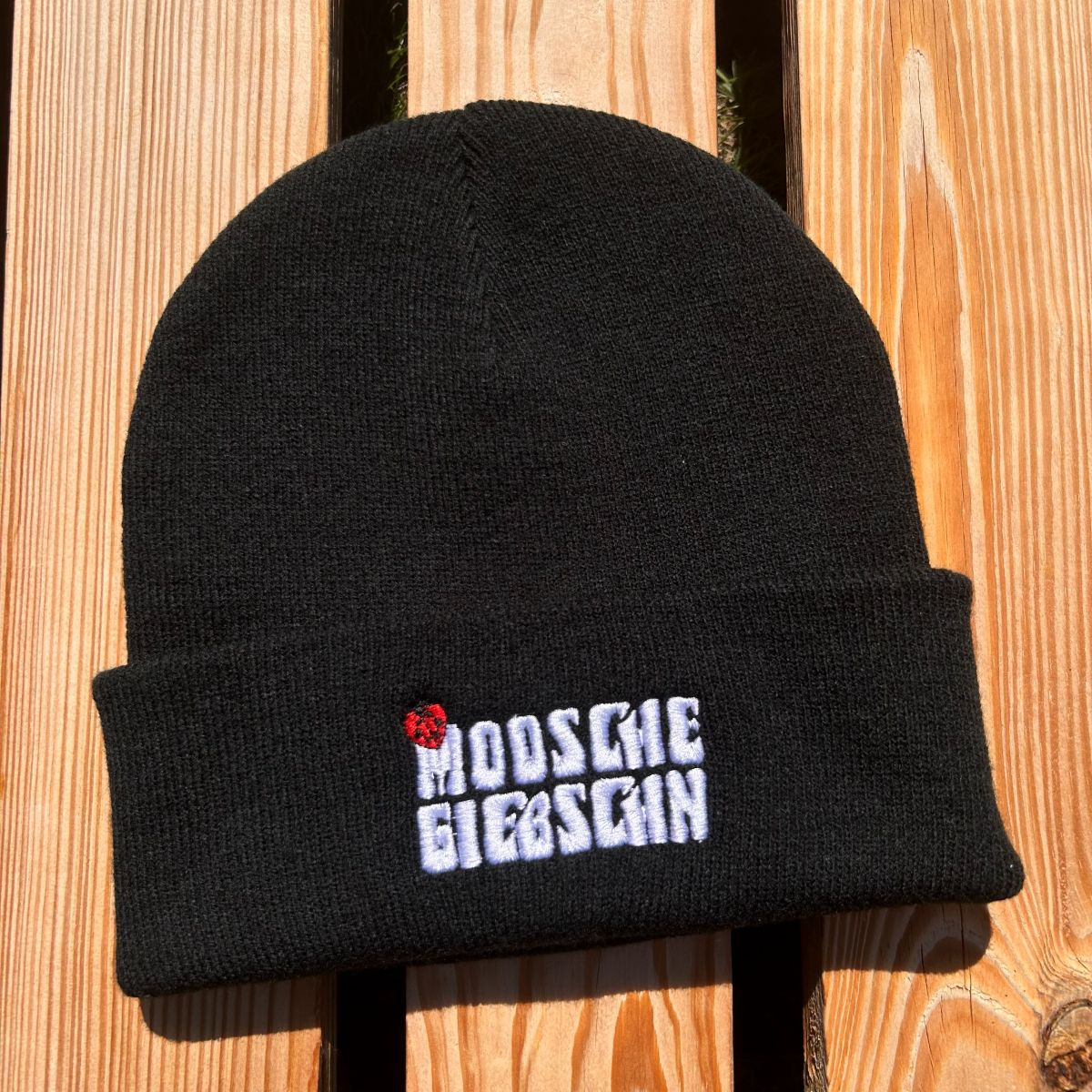 Mütze #MODSCHEGIEBSCHN Bestickter Sachsen Beanie für Damen | Sächsische Strickmütze